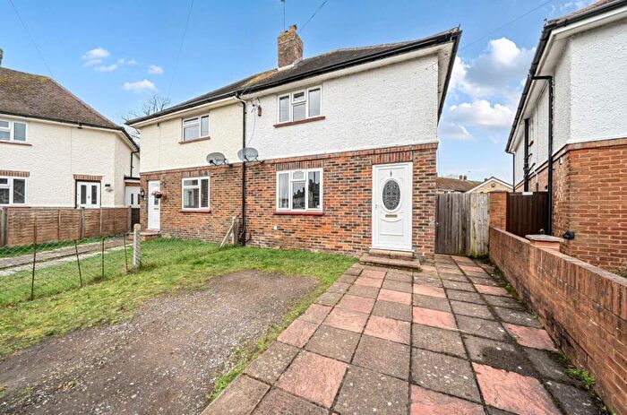 3 Bedroom Semi Detached House For Sale In Cedar Way, GU1