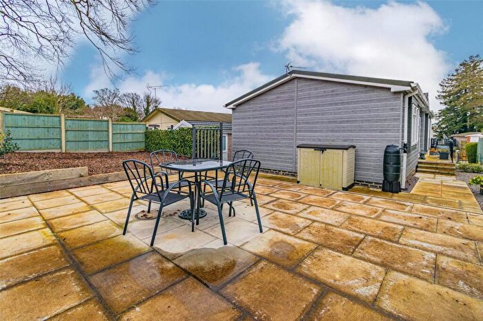 2 Bedroom Retirement Property For Sale In North Drive, Blunsdon Abbey Park, Blunsdon, SN25