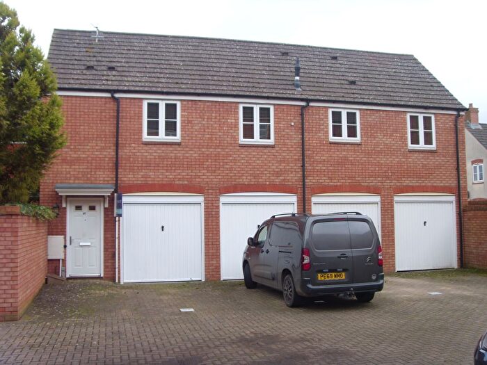 2 Bedroom Flat To Rent In Hazel Avenue, Walton Cardiff, Tewkesbury, GL20