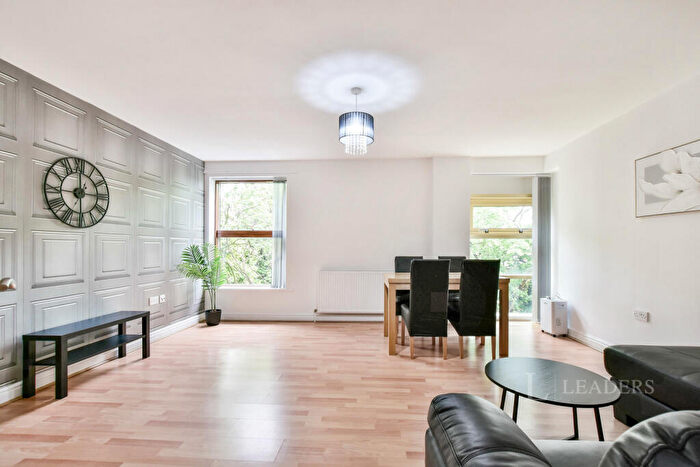 2 Bedroom Flat To Rent In Fitzwilliam Court, - Anson Road, M14