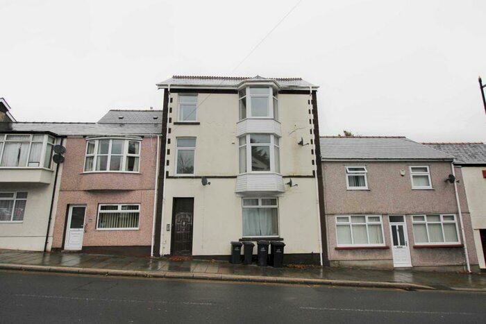 1 Bedroom Apartment To Rent In Flat Morgan Street, NP22