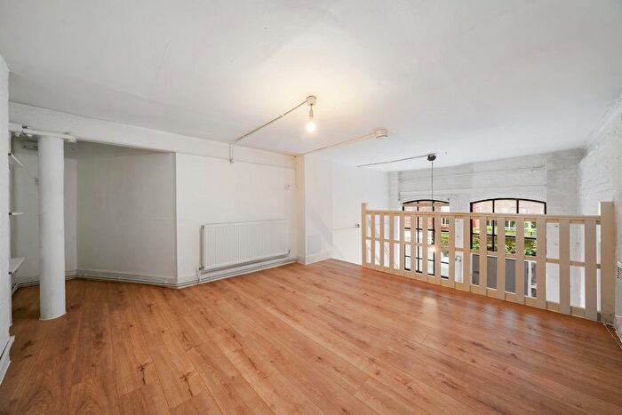 1 Bedroom Flat To Rent In Tudor Road (), South Hackney, London, E9