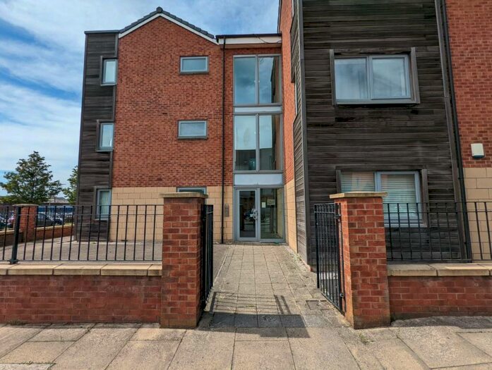 1 Bedroom Flat To Rent In Barleywood Drive, Manchester, M11