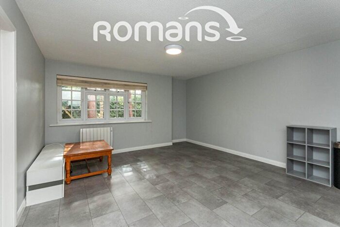 1 Bedroom Flat To Rent In Fairway Heights, Camberley, GU15