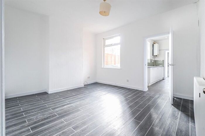 3 Bedroom Terraced House To Rent In Haunchwood Road, Nuneaton, CV10