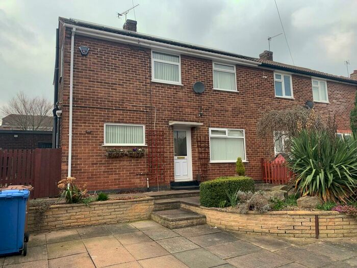 3 Bedroom Semi-Detached House To Rent In Copes Way, Chaddesden, Derby, DE21