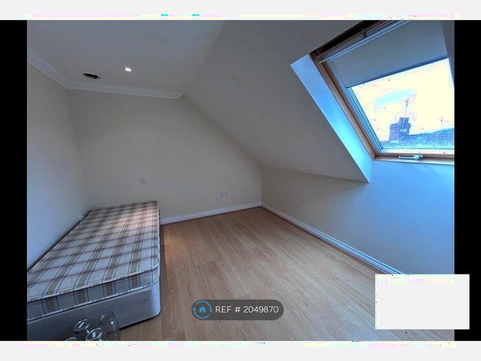 1 Bedroom Flat To Rent In Hightown Road, Luton, LU2