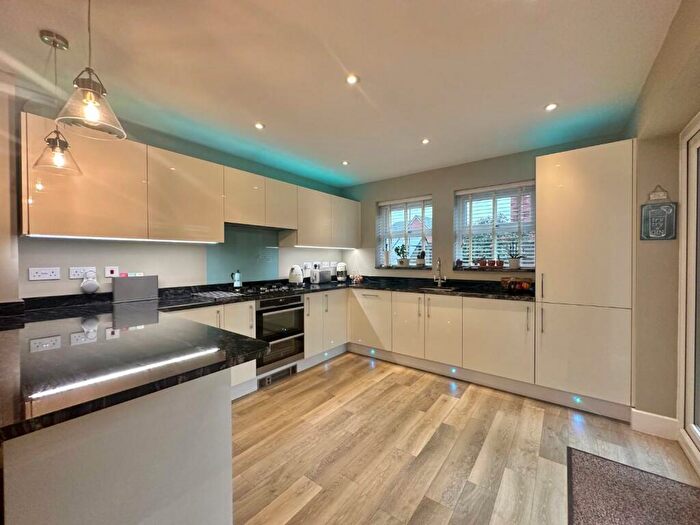 5 Bedroom Detached House For Sale In Home Farm Drive, Boughton, Northampton, NN2