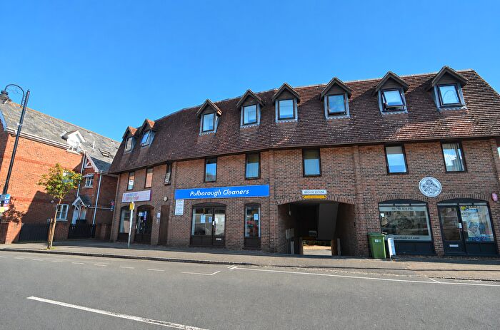 2 Bedroom Flat To Rent In Lower Street, Pulborough, RH20
