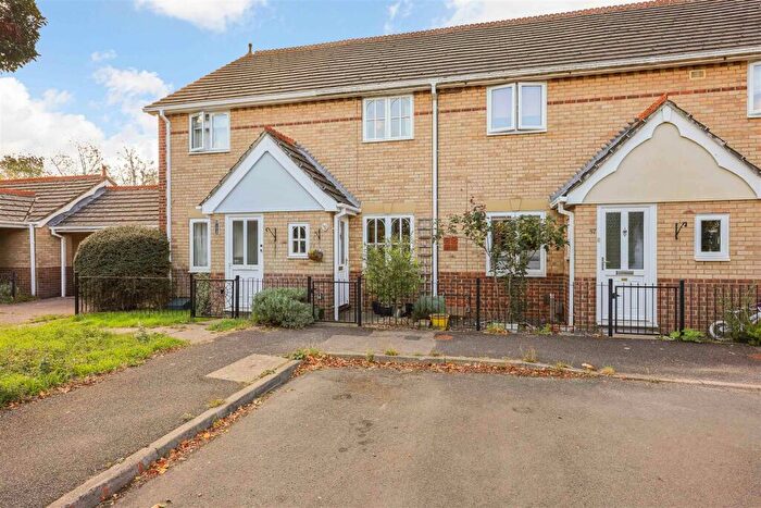 2 Bedroom Terraced House For Sale In Hopkins Close, Cambridge, CB4