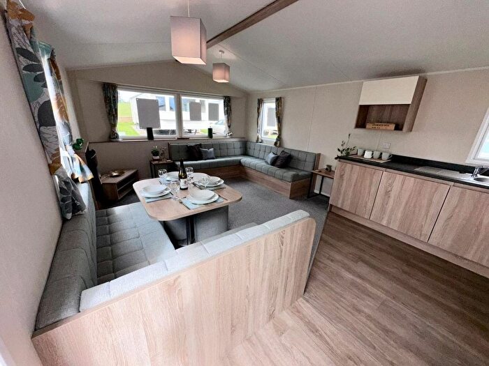 2 Bedroom Park Home For Sale In Gisburn, BB7