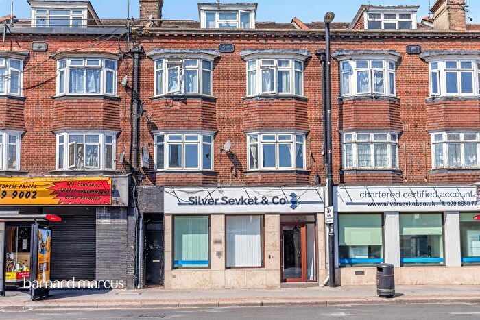 2 Bedroom Flat For Sale In Brighton Road, South Croydon, CR2