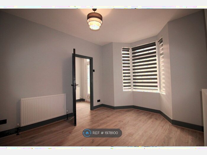 4 Bedroom Terraced House To Rent In Shrubbery Road, London, N9