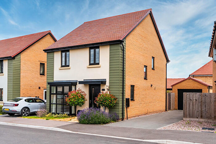 4 Bedroom Detached House For Sale In Gornall Way, Godmanchester, PE29