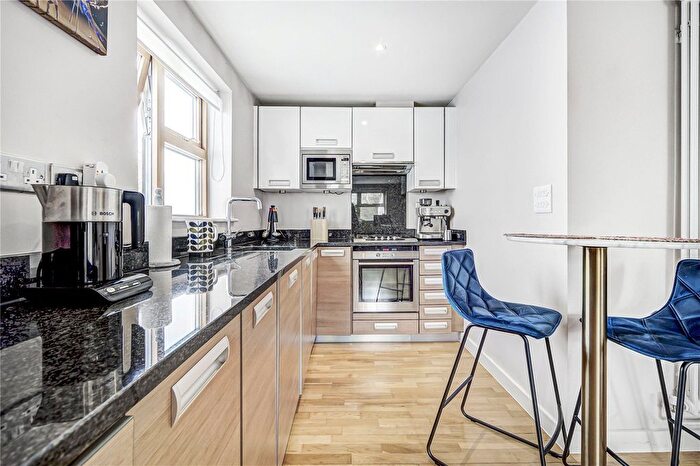 1 Bedroom Flat For Sale In Denford Street, Greenwich, SE10