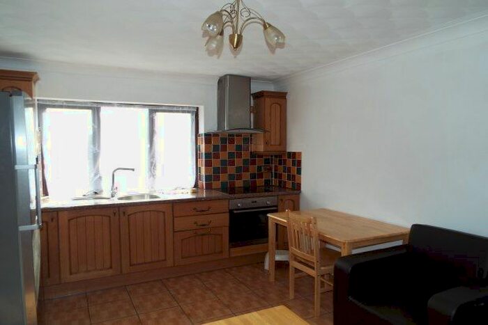 2 Bedroom Flat To Rent In Lilac Court, London, E13