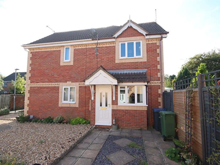 1 Bedroom End Of Terrace House For Sale In The Poplars, Chippenham, SN14