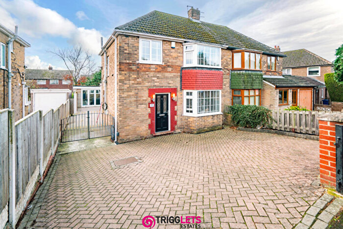 3 Bedroom Semi Detached House For Sale In Clayton Avenue, Thurnscoe, Rotherham, S63