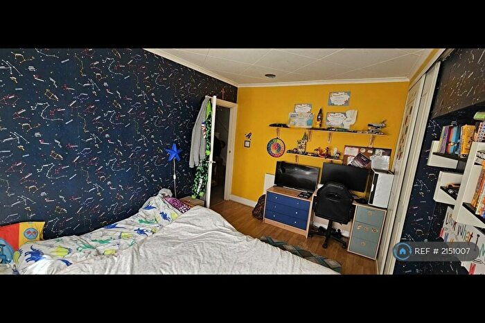 4 Bedroom Terraced House To Rent In Woodlands Avenue, Romford, RM6
