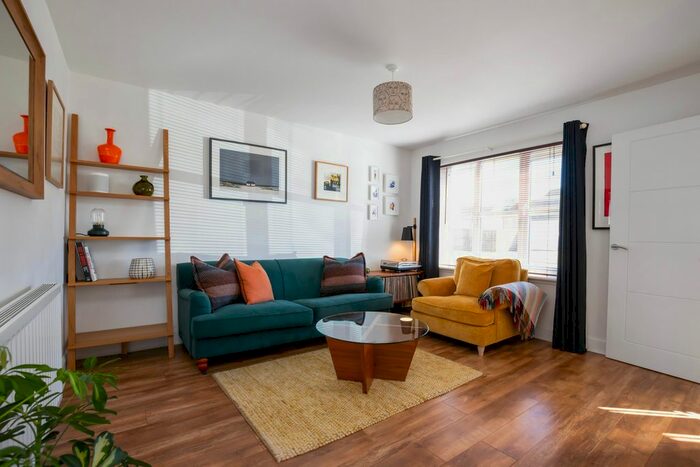 3 Bedroom Terraced House For Sale In Kinlouch Crescent, Rosewell, EH24