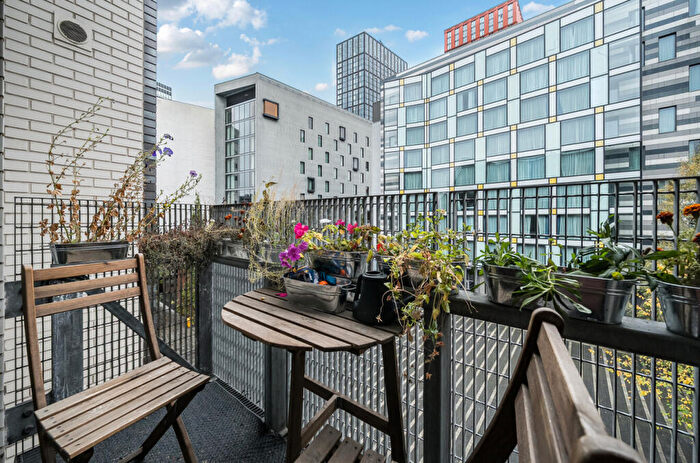 2 Bedroom Apartment For Sale In High Street, Manchester, Greater Manchester, M4