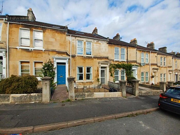 5 Bedroom House To Rent In West Avenue, Bath, Somerset, BA2
