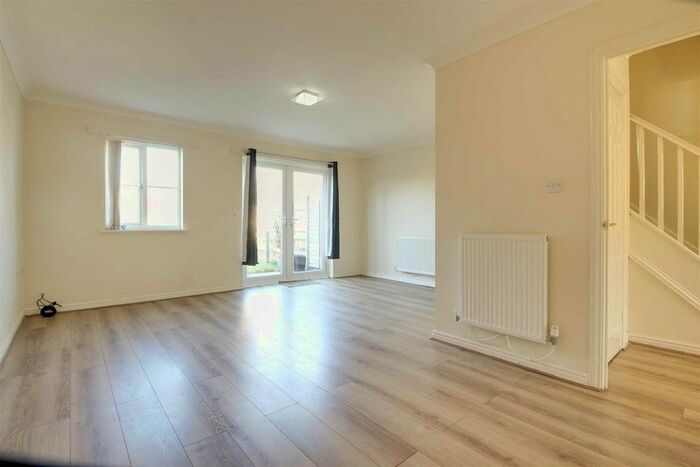 3 Bedroom Terraced House To Rent In Shrewsbury Close, Monkston, Milton Keynes, MK10