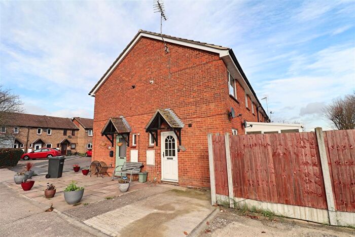 1 Bedroom End Terrace House For Sale In Broadway, Silver End, Witham, CM8