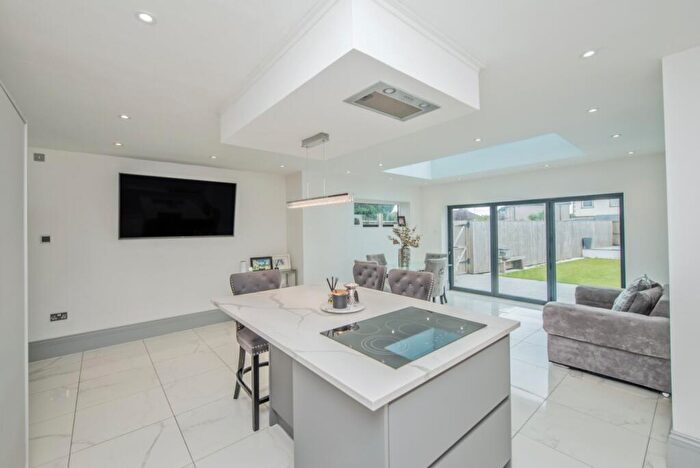 4 Bedroom Detached House For Sale In Pullan Drive, Eccleshill, Bradford, BD2