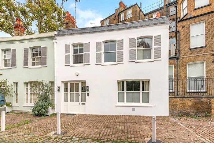 3 Bedroom Mews To Rent In Lennox Gardens Mews, Knightsbridge, London, SW1X