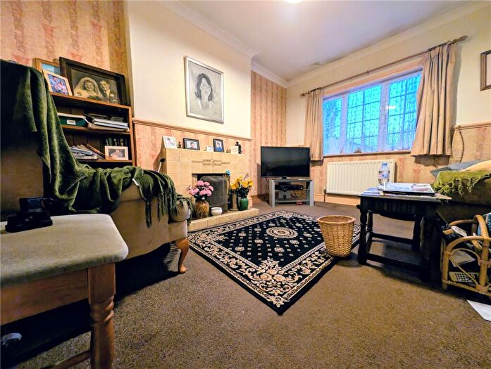 2 Bedroom Bungalow For Sale In Mostyn Avenue, Syston, Leicester, Leicestershire, LE7