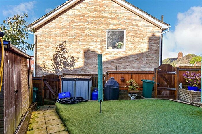 3 Bedroom Terraced House For Sale In Rotherfield Crescent, Hollingbury, Brighton, East Sussex, BN1