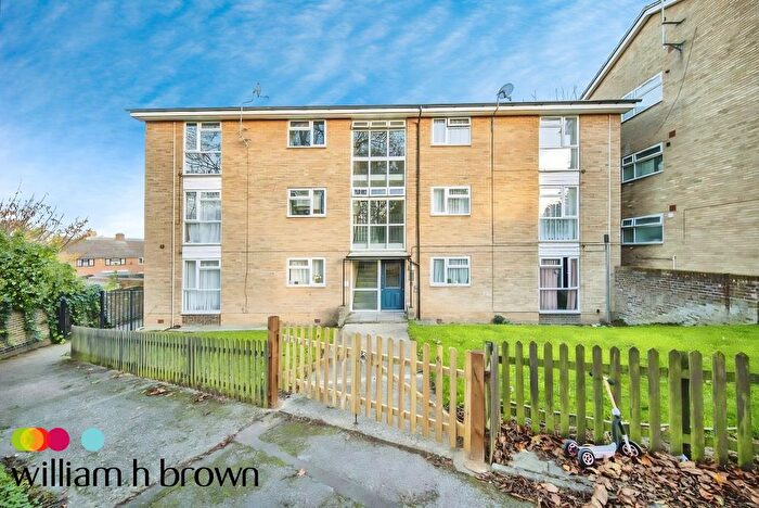 2 Bedroom Flat To Rent In Brecon Close, Ipswich, IP2
