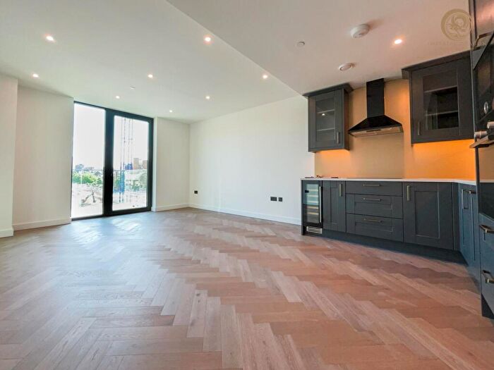 Apartment To Rent In Merino Wharf, London Dock, London, E1W