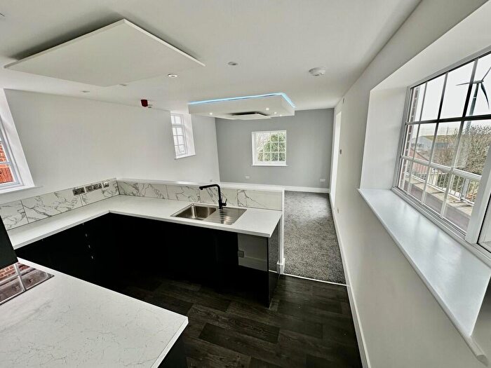1 Bedroom Apartment To Rent In Flat (Pent House), A High Street, NR32