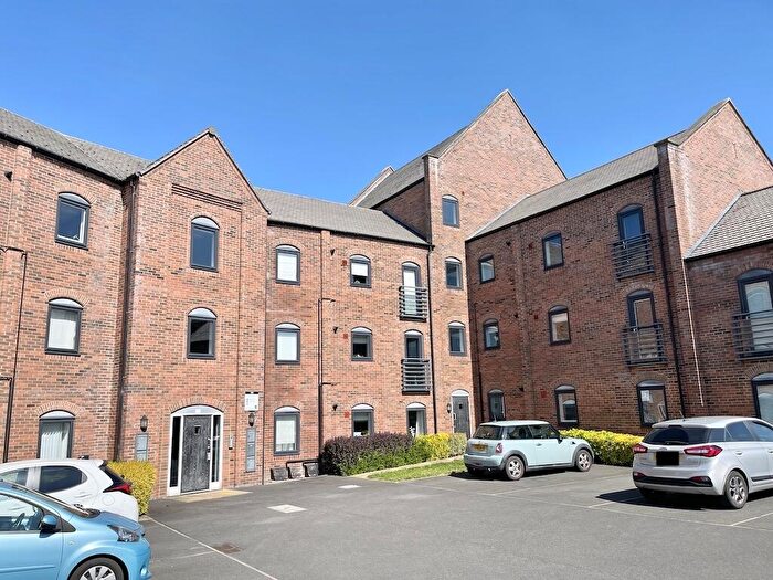 2 Bedroom Apartment For Sale In Wordsley - Argyle Close, DY8