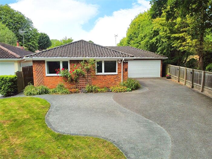 3 Bedroom Bungalow For Sale In The Biggen, Duxford, Cambridge, Cambridgeshire, CB22