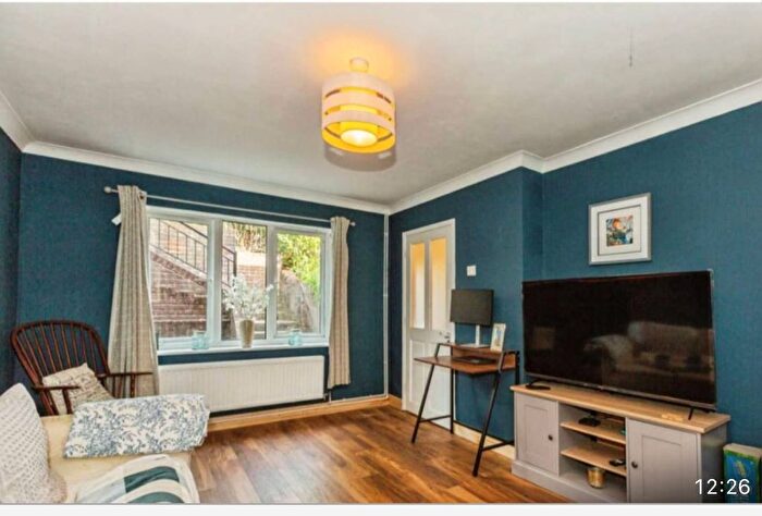 3 Bedroom Semi Detached House To Rent In Dunvant, SA2