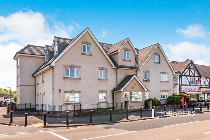 2 Bedroom Flat To Rent In East Street, Epsom, KT17