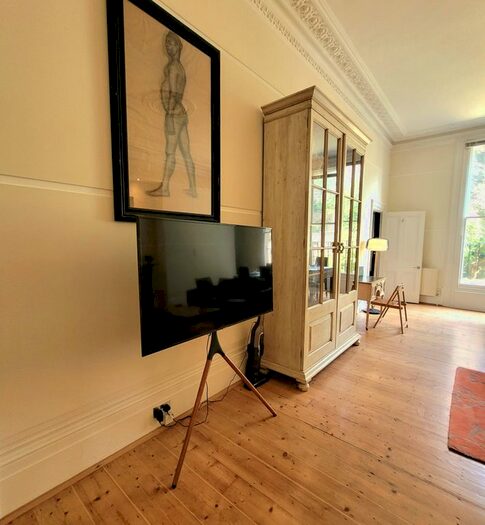 1 Bedroom Studio To Rent In The Drive, Hove, BN3