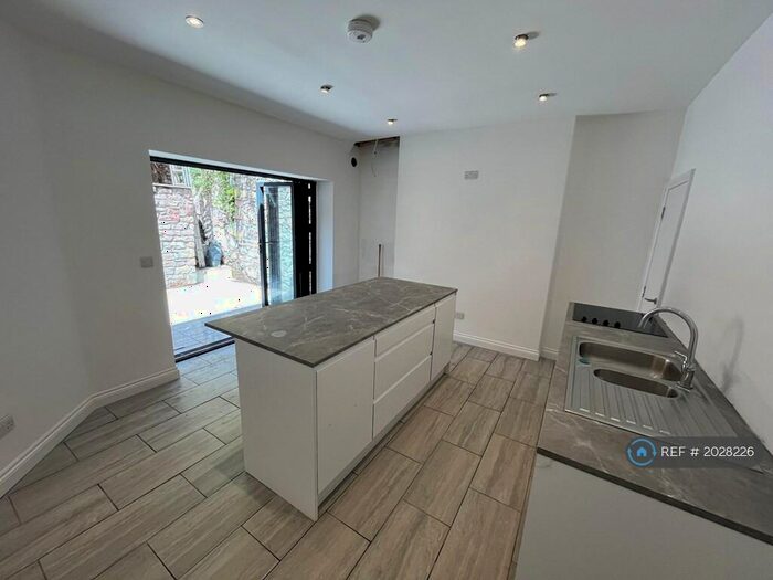 3 Bedroom Terraced House To Rent In Jacobs Wells Road, Bristol, BS8