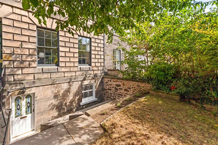 2 Bedroom Flat For Sale In A, Newhaven Road, Edinburgh, EH6