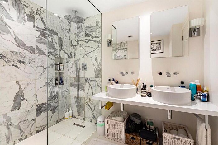 2 Bedroom Apartment To Rent In Redcliffe Gardens, Chelsea, SW10