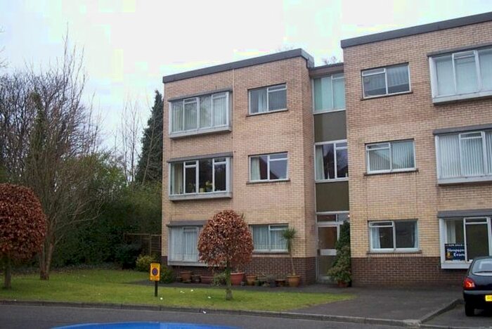 2 Bedroom Flat To Rent In Long Oaks Court, Sketty, Swansea, SA2