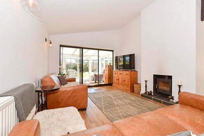4 Bedroom Detached House For Sale In Hardy Road, St Margarets-At-Cliffe, Dover, Kent, CT15