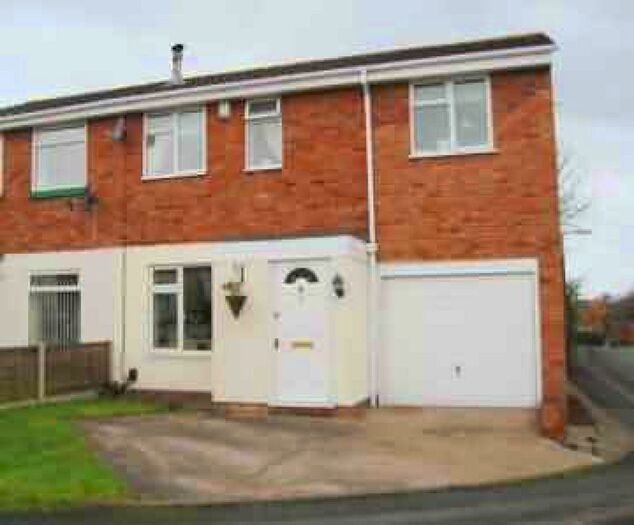 3 Bedroom Semi-Detached House To Rent In Curlew, Wilnecote, B77