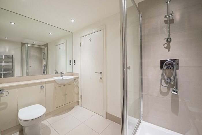 2 Bedroom Flat To Rent In Fulham Road, London, SW3