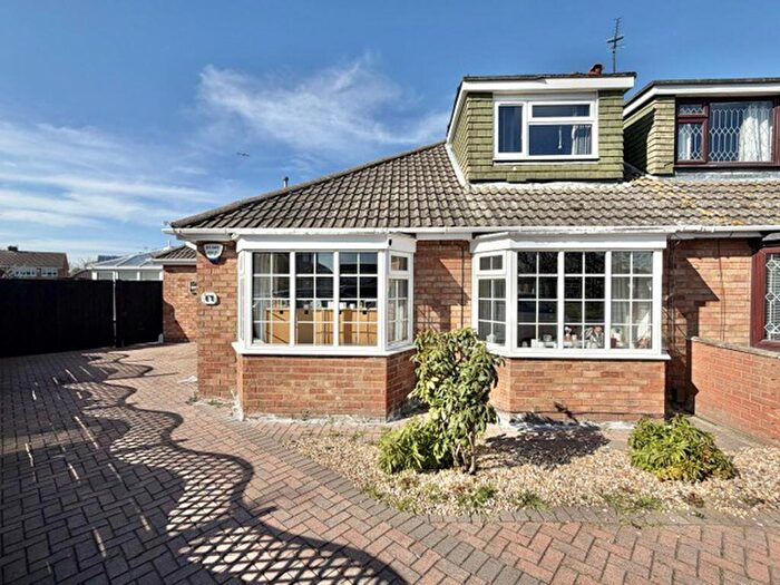 3 Bedroom Semi-Detached Bungalow For Sale In Thornton Court, New Waltham, DN36