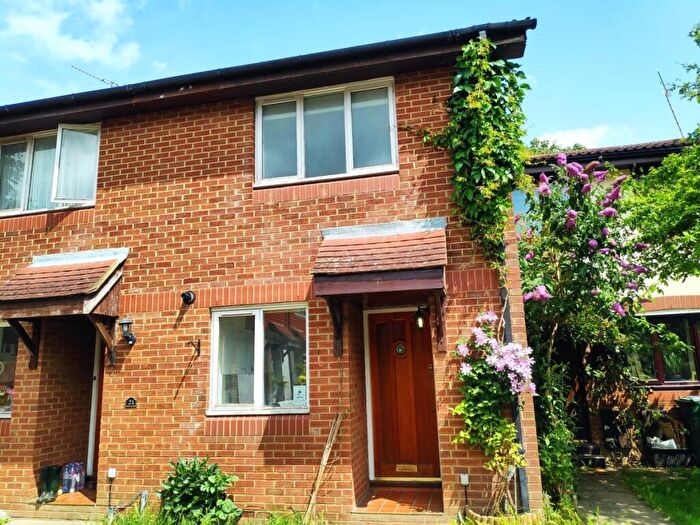 2 Bedroom Terraced House To Rent In Keats Avenue, Redhill, RH1