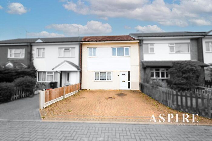 3 Bedroom Terraced House For Sale In Harlech Close, Pitsea, Basildon, SS13